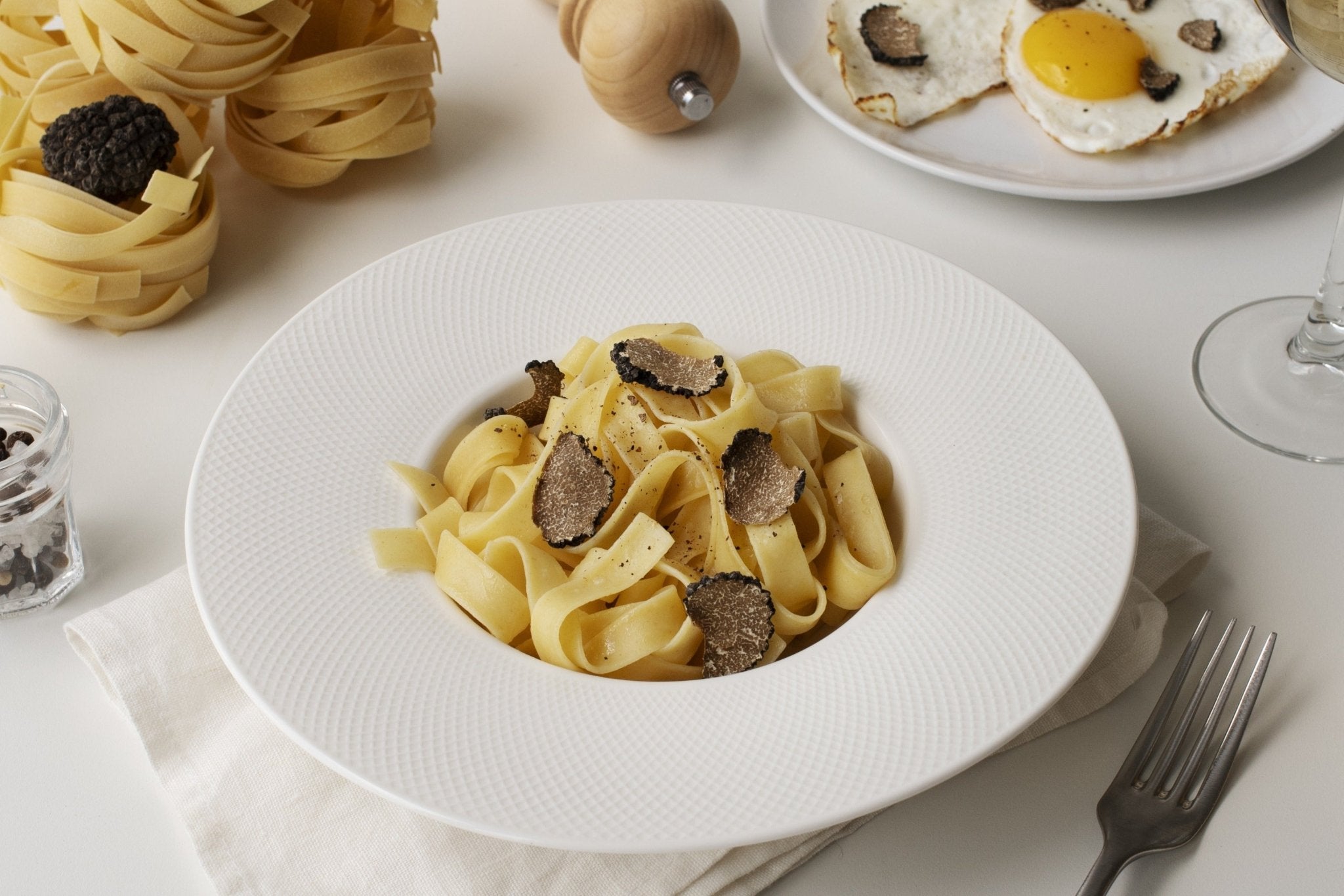 Pasta mit Trüffel - Genussbote