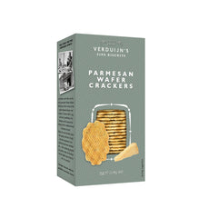 Waffelgebäck mit Parmesan, Basilikum und Knoblauch